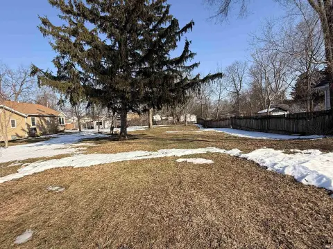 Residential Lot in Highland Park