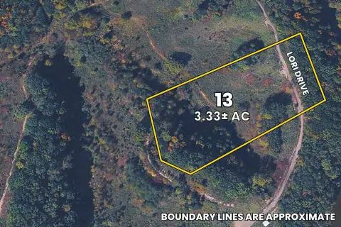 Residential Land in Irvine, KY