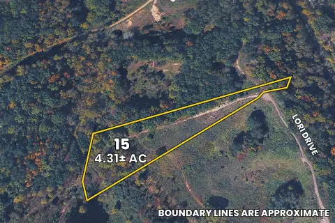 Residential Land in Irvine, KY