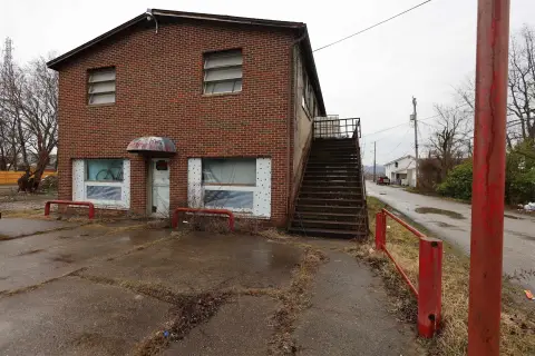 Iconic Huntington Mixed-Use Property