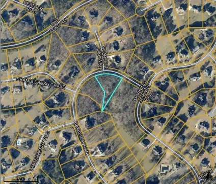 Residential Lot in Country Lake