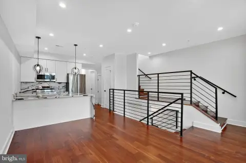 New Mixed-Use Four-Unit Building
