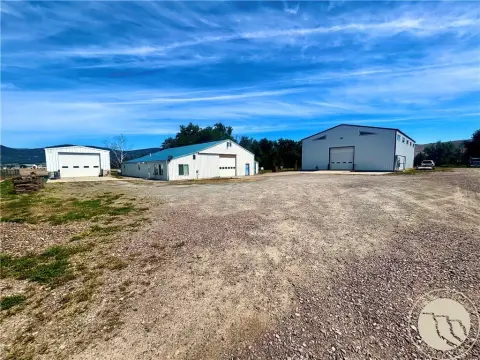 Three-Shop Flex Space Compound