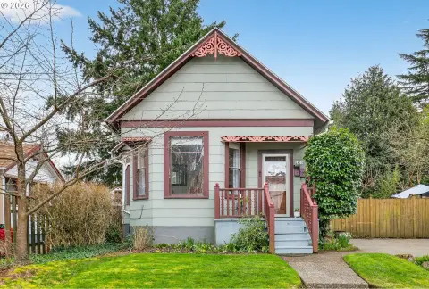 Kerns Victorian with Income Potential