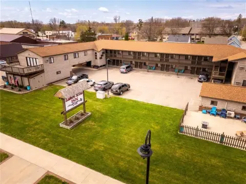 Turn-Key Motel Near Lake Minnewaska