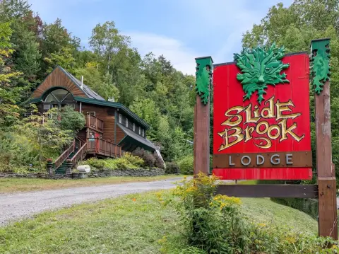 Lodge with Commercial Kitchen