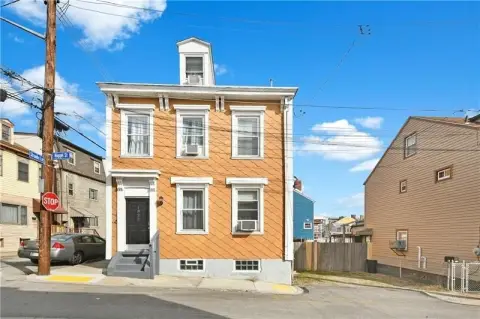 Triplex with Private Laundry