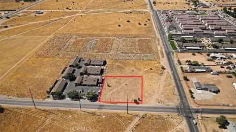 Flat SFR Vacant Lot with Utilities