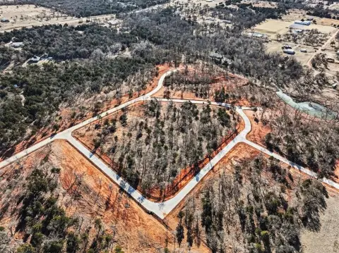 Residential Land in Guthrie, OK