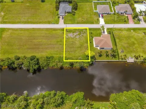 Residential Lot in Cape Coral