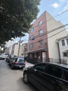 8-Unit Apartment Building