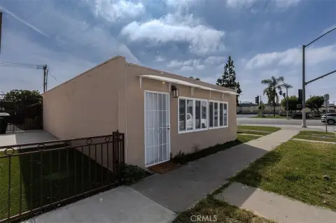 Quadplex with Detached ADU