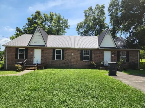 Renovated Three-Bedroom Duplex