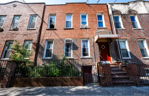 Brick Quadplex