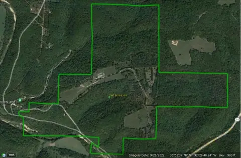 705 Acres in Ozark Mountains