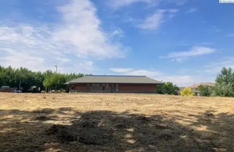 Vacant Commercial Lot with Build-to-Suit