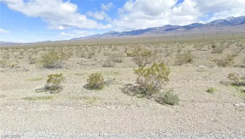 Pahrump Land with Mountain Views