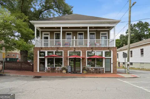 Three-Unit Mixed-Use Building