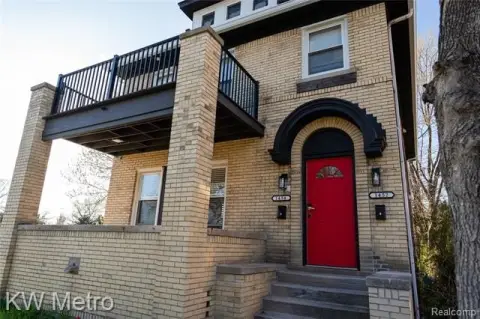 Renovated Duplex with Two Spacious Units