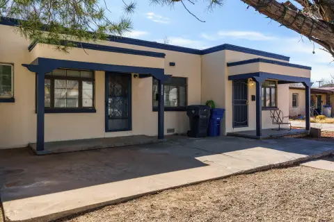 Updated Triplex Near UNM
