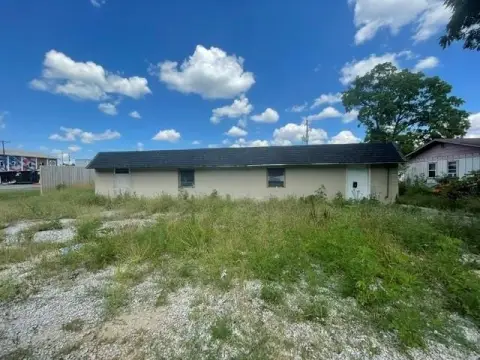 Standalone Warehouse with Two Garage Doors