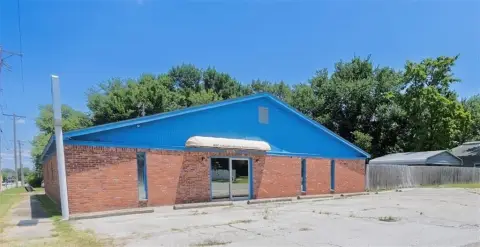 Multi-Room Specialty Building