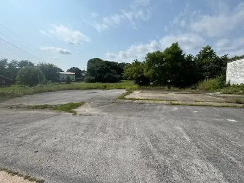 Commercial Land with Natural Gas Availability