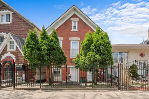 Well-Maintained Chicago Multi-Family Property