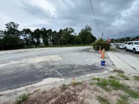 Wilmington Corner Lot For Lease