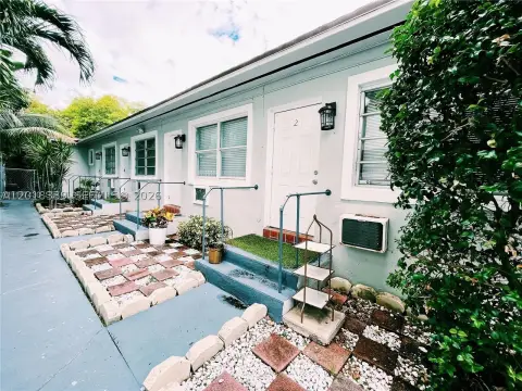 Six-Unit Apartment Building