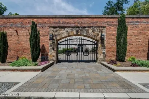 Wedding Venue with Courtyard