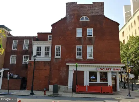Corner Bar and Restaurant