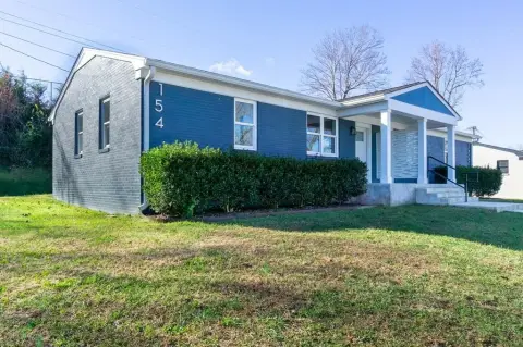 Renovated Two-Bedroom Duplex