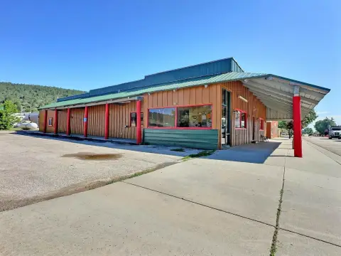 Sundance, WY Commercial Building Opportunity
