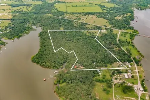 Waterfront Land in Point, Texas