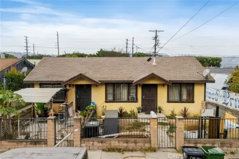 Los Angeles Triplex in Cypress Park