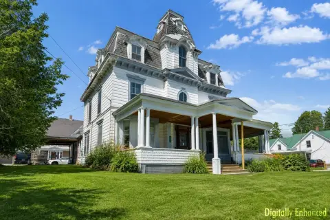 6-Unit Victorian Apartment Building