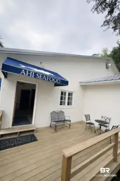 Retail Suite with Private Entrance