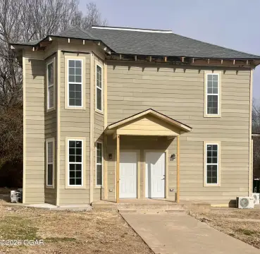 Remodeled Duplex in Baxter Springs