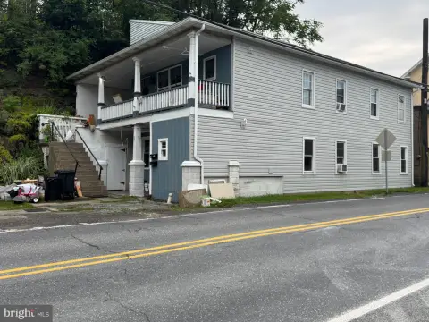 Canal-Adjacent Two-Unit Duplex