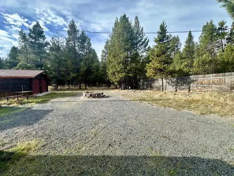 Land in Three Rivers South