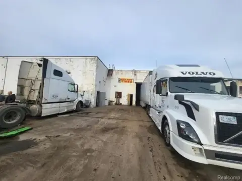 Detroit Trucking Business Real Estate
