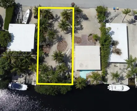 Plantation Key Waterfront Lot