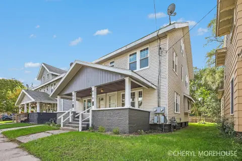 Duplex with Renovated Kitchens