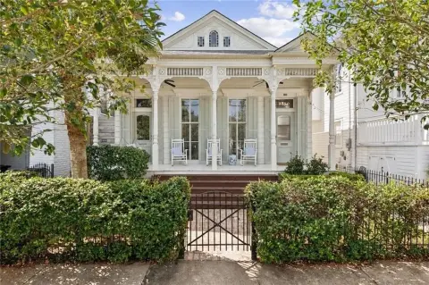 Victorian Duplex with Attached Apartment
