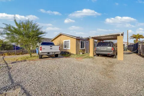 Duplex with Private Parking