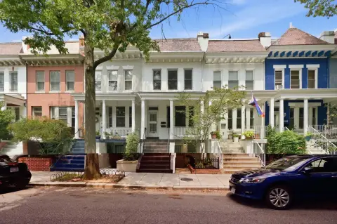 Renovated Triplex with Balconies