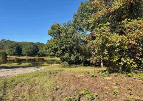 Residential Lot in Dogwood Trails