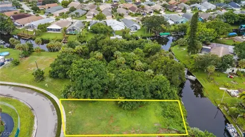 Cleared Lot Near Caloosahatchee River