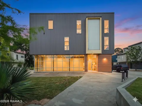 Tetracube Lofts Commercial Suite